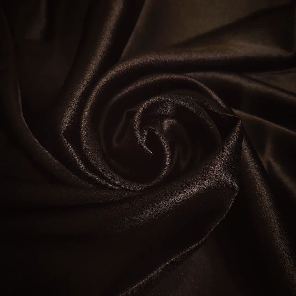 THE BRUNETTE EMPRESS SAREE